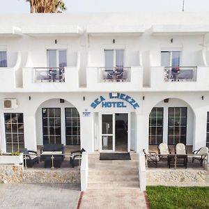 Sea Breeze Hotel
